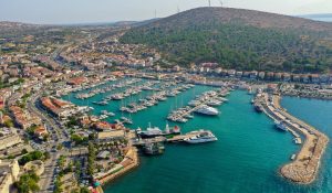 cesme-marina-izmir-1-1155x675-1-300x175 Çeşme Korsan Taksi